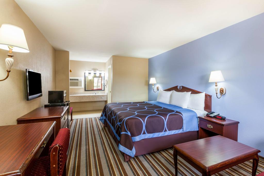 Hotel Super 8 By Wyndham Mt. Pleasant Tx Mount Pleasant